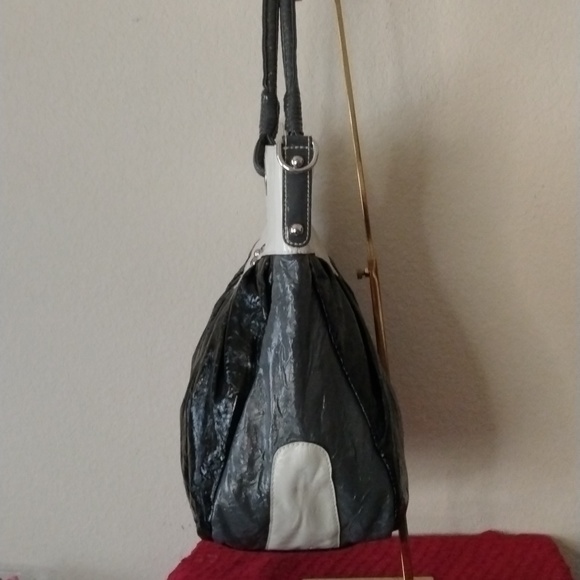 Guess color block tote - Picture 4 of 9